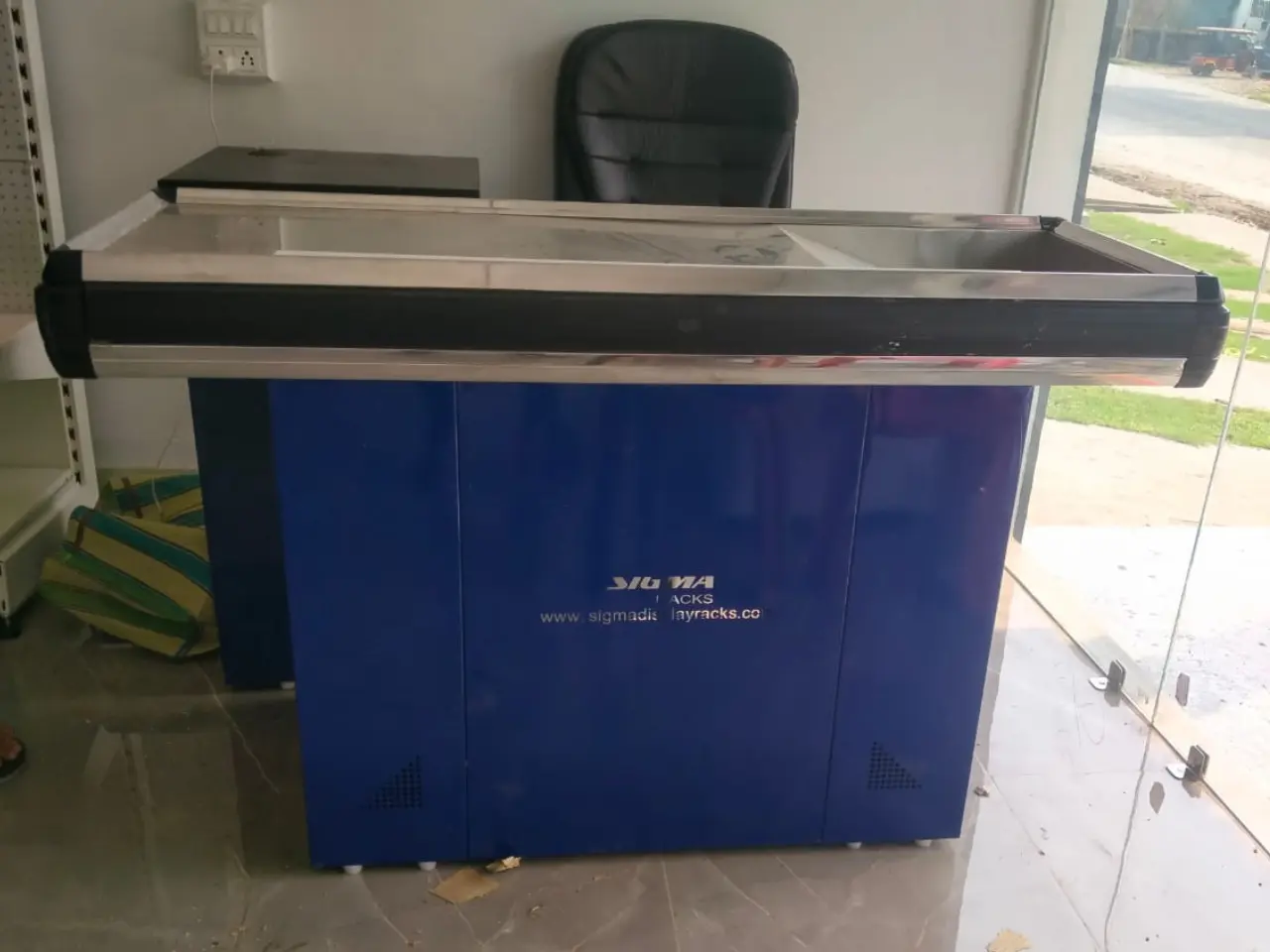 939264204_Display counter Assam.webp